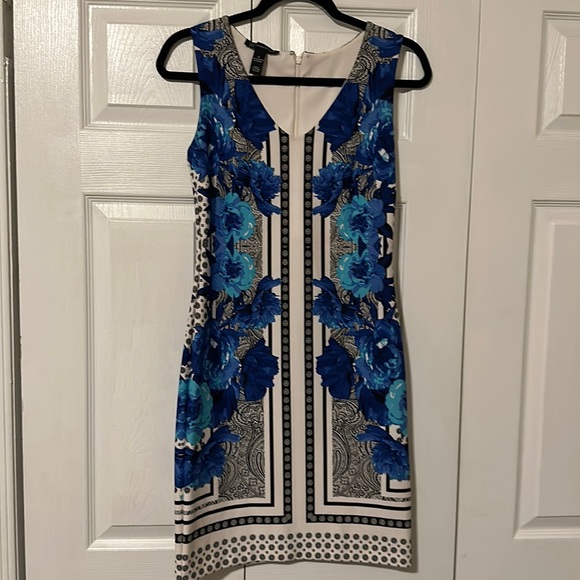 Dresses & Skirts - Blue and white dress